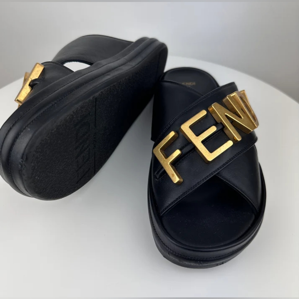 Fendi Logo Sandals - Picture 7 of 10